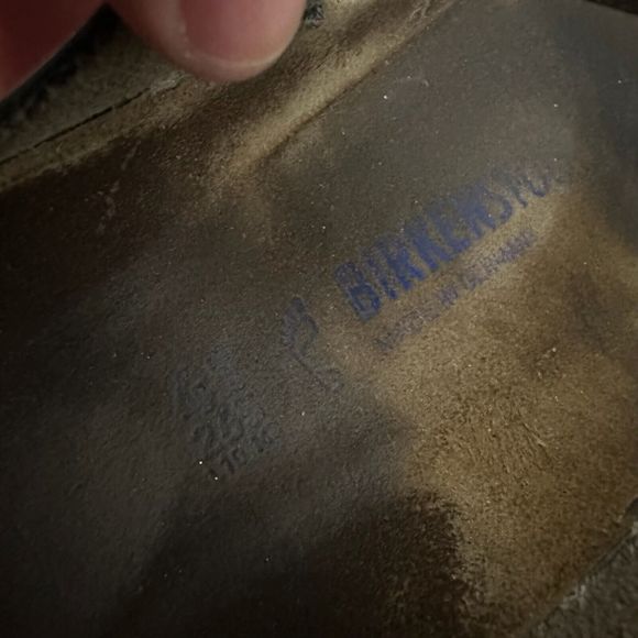 BIRKENSTOCK Womens Gizeh Soft Footbed in Silver Leather - Picture 8 of 9